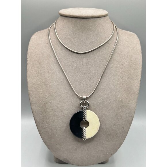 Vintage Signed David Grau Necklace Black and Off White with Silver Tone Chain - Picture 8 of 9